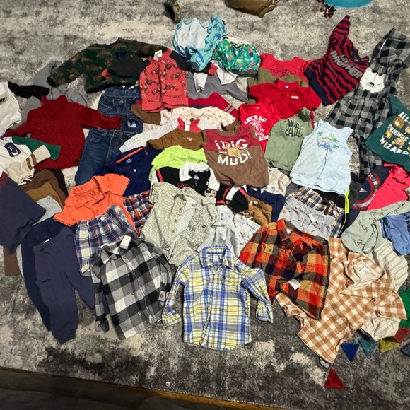 Boys size 18m - 2T all seasons. Over 60 items
